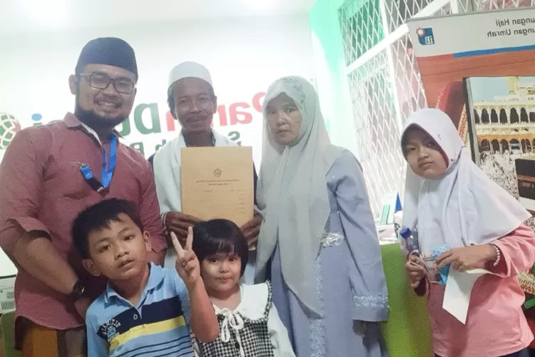 Beberapa Nasabah Bank Panin Dubay Syariah yang mengikuti program Cicilan Haji, di Kemenag Kabupaten Bogor. (Bogor Times)