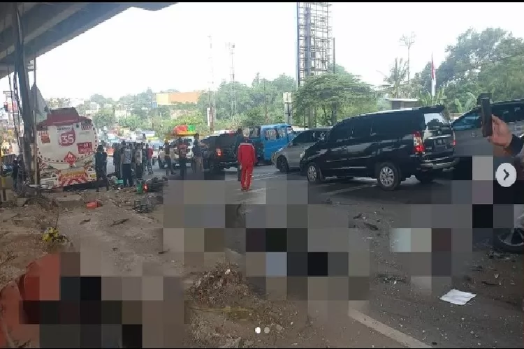 Truk Tangki Kecelakaan Di Cibubur, 8 Orang Tewas, Warganet: Lampu Merah ...