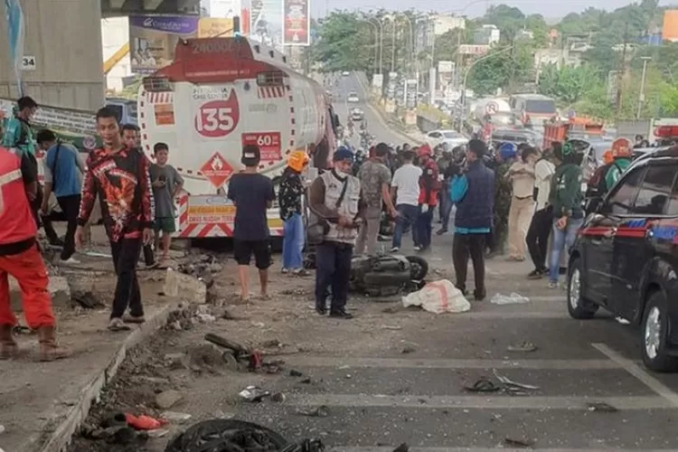 Insiden Kecelakaan Maut Cibubur, Berikut Daftar Nama Seluruh Korban ...