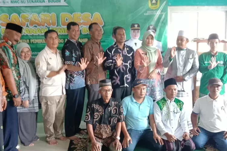 Poto Bersama usai kegiatan safari desa bersama Camat Sukaraja Ria Marlisa S.STP., M.Si. (MWC NU Sukaraja )