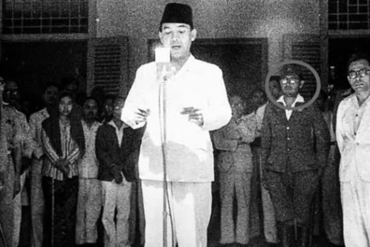 Sejarah Pembacaan Teks Proklamasi Kemerdekaan RI 17 Agustus 1945 ...