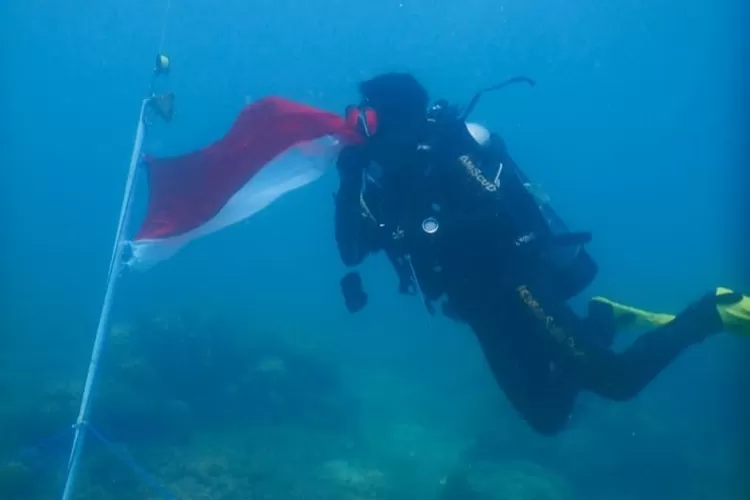 Festival Pulau Tunda 2022 Di Hut Ke 77 Kemerdekaan Ri Kibarkan Sang Saka Merah Putih Dari Bawah