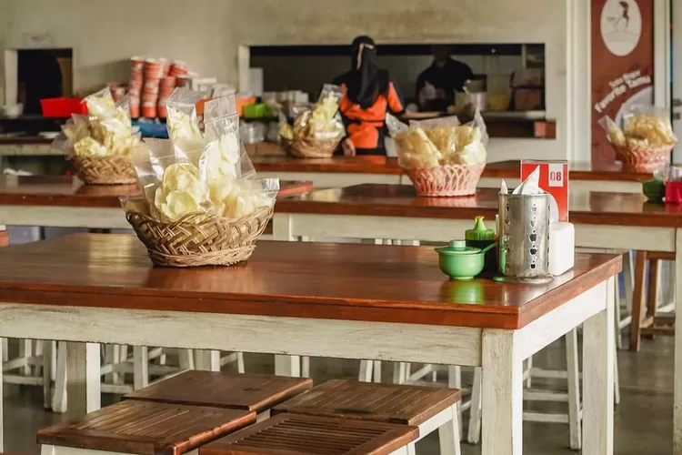 Soto mie Bogor porsi jumbo, mangkuk besar dengan kuah gurih dan topping melimpah. (Foto/Instagram)