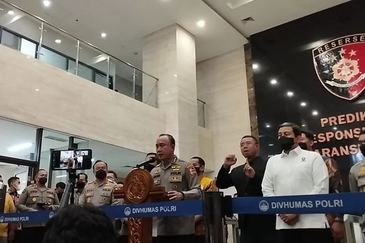 Putri Candrawathi, Istri Ferdy Sambo Telah Resmi Ditetapkan Sebagai ...