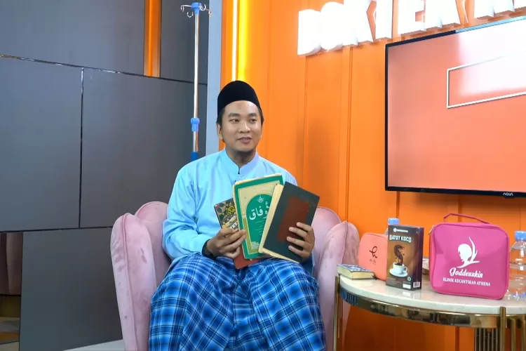 Ustaz Faizar Sebut Kitab Yang Dipelajari Gus Samsudin Diharamkan Di Mesir Dan Malaysia Ayo 5448