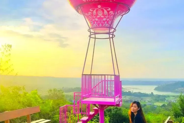 Bukit Cinta Anti Galau Cirebon (tangkapan layar @bukitcinta_antigalau)