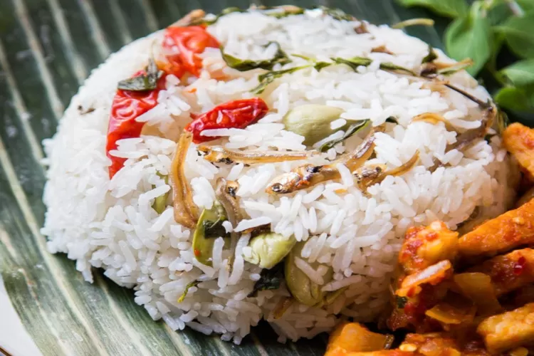 Sajian resep nasi liwet khas Sunda. (Pinterest)