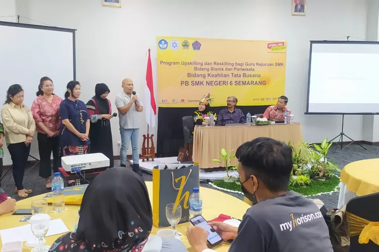 Acara penutupan kegiatan upskilling dan reskilling untuk guru jenjang SMK di Semarang. (AyoSemarang/ Audrian F)