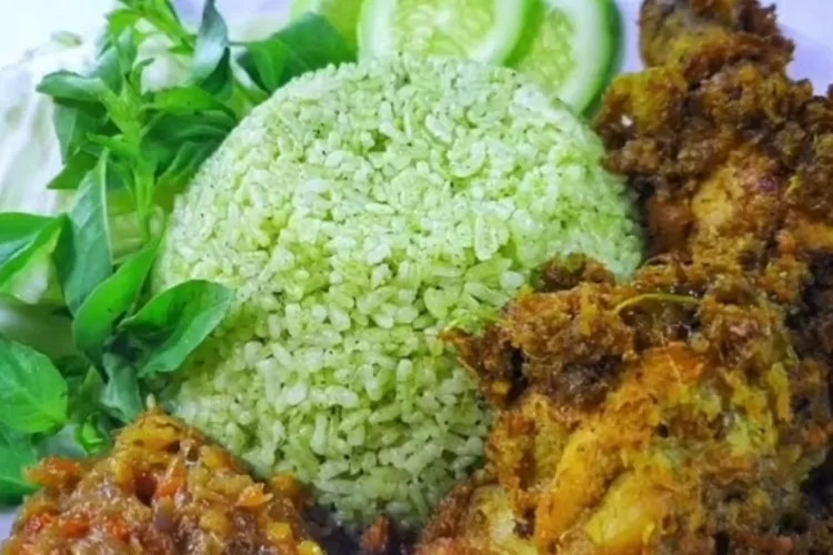 Resep nasi hijau yang gurih dan lezat, bisa jadi ide jualan menu sehat. (YouTube Dapur Cantik Channel )