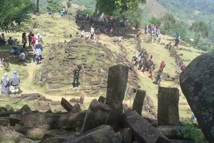 Desa Wisata Situs Gunung Padang Di Kabupaten Cianjur Miliki Peninggalan Zaman Megalitikum 