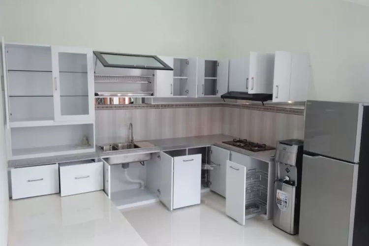 Contoh Kitchen Set Aluminium, Perabotan Dapur Aman Tidak Mengandung Racun - Sewaktu