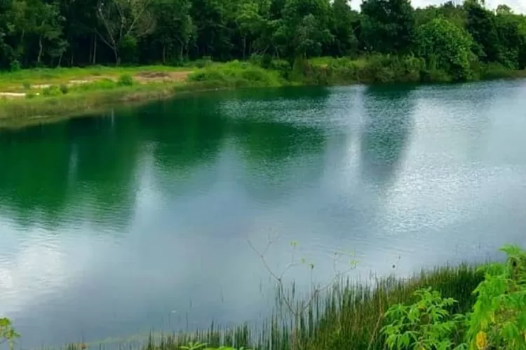 Danau Cermin, salah satu rekomendasi destinasi wisata gratis dan instagramable di Balikpapan, Kalimantan Timur. (Instagram @mungkin_ihsan)