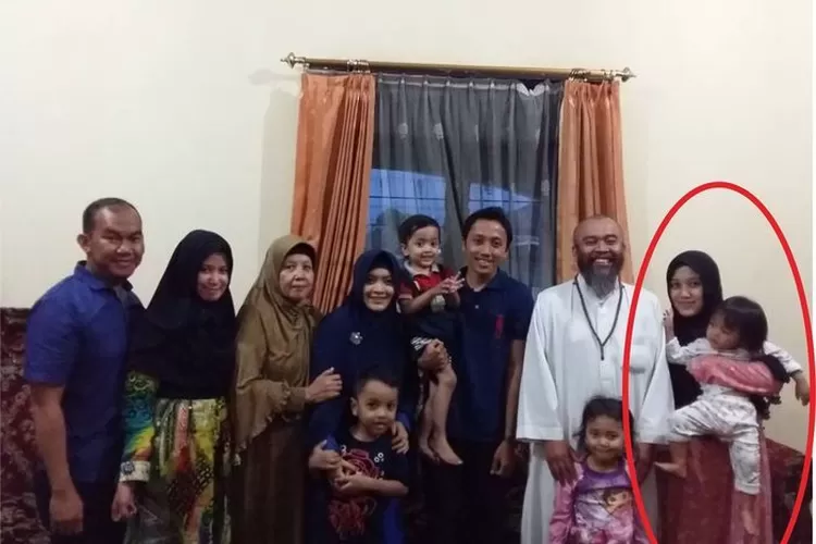 Cerita Syekh Puji Yang Berhasil Hidup Bahagia Bersama 2 Istri Yang