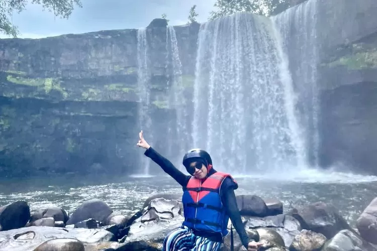 Miniatur Air Terjun Niagara: Destinasi Wisata Lokal yang Memukau