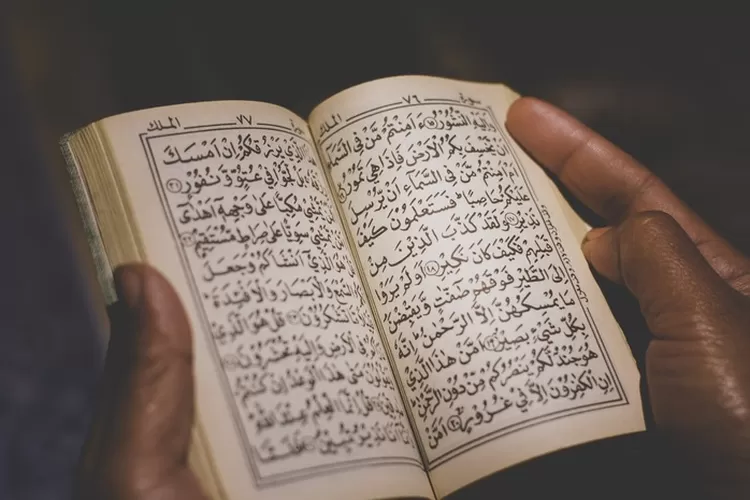 Bacaan Al Qur'an Surat Yasin Tulisan Arab Dan Latin 1-83 Ayat Lengkap ...