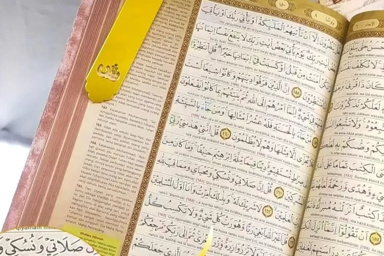 Alquran Salah Cetak Viral, Surat Al-Kahfi Ayat 8 Salah Huruf - Adatah