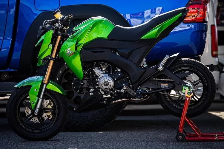 Kawasaki Z125 Pro 2023 Paling Ganteng Di Kelasnya? Cek Spesifikasi ...