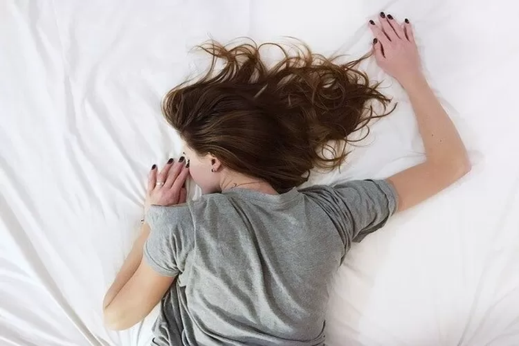 5 Manfaat Melepas Bra Saat Tidur