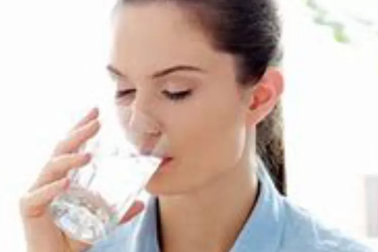 Ini Manfaat Minum Air Putih Hangat Setiap Pagi Salah Satunya Membuat Awet Muda Berikut 8062