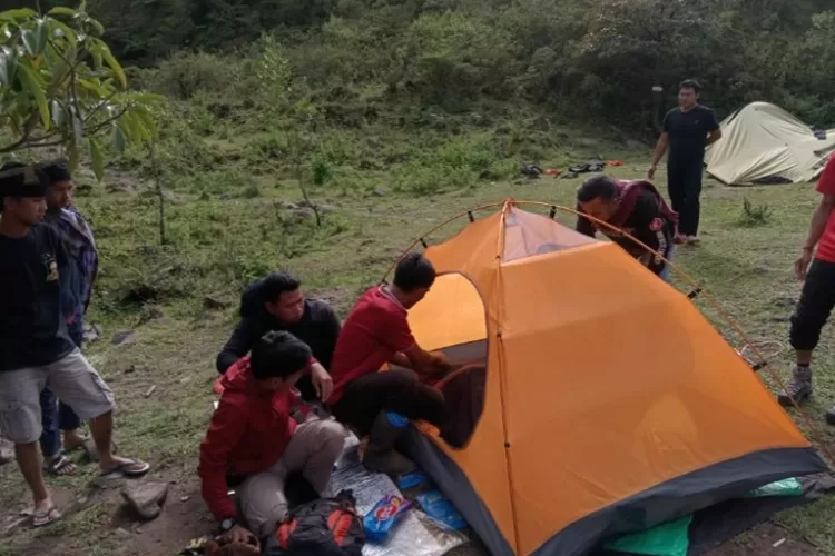 Diduga Terkena Hipotermia Pendaki Meninggal Dunia Di Gunung