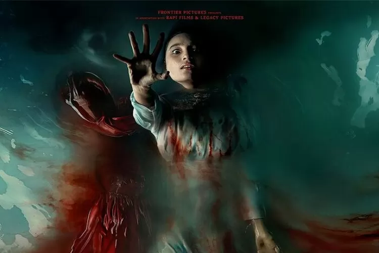 Review film dan sinopsis Perempuan Bergaun Merah, gore gokil brutal