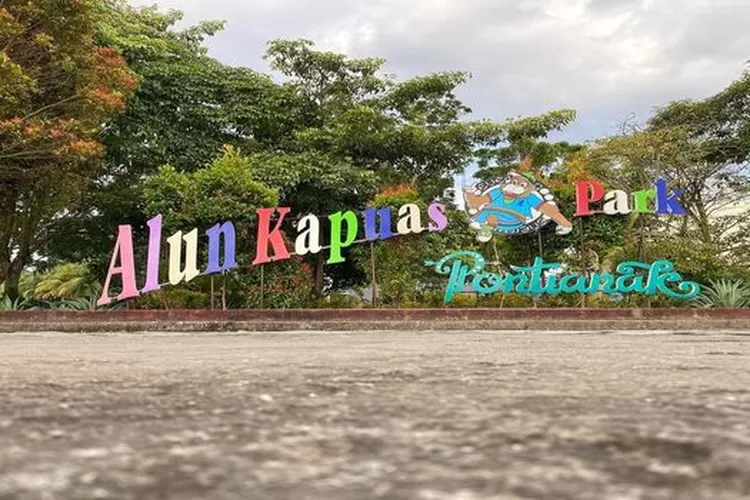 Taman Alun Kapuas, tempat wisata yang paling hits di Pontianak, Kalimantan Barat ( instagram /@ arief.nurhidayanto)