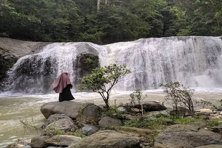 Air Terjun Laburan Enrekang, destinasi wisata terpopuler di Enrekang, Sulawesi Selatan (instagram @ jjs_enrekang)