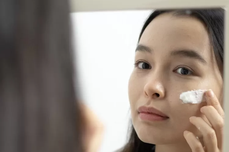 Jangan Asal Pakai! Ini Urutan Skincare Pagi Yang Wajib Diketahui ...