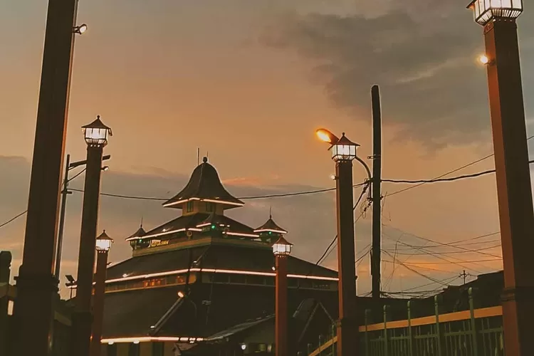 Masjid Jami Pontianak, destinasi wisata religi terbaik di Pontianak, Kalimantan Barat (Akun Instagram @pontinesia)