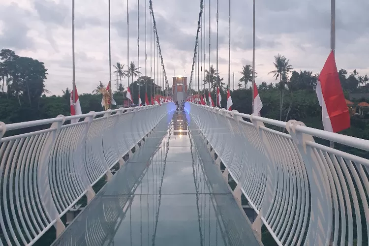 Jembatan Kaca Bali, Terpanjang Di Indonesia Dan Tantangan Bagi ...