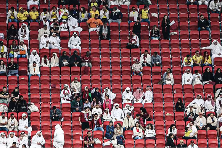 Piala Dunia 2022: Kekecewaan Tim Tuan Rumah Qatar Usai Kalah di Tangan Ekuaor 0-2 (IST)