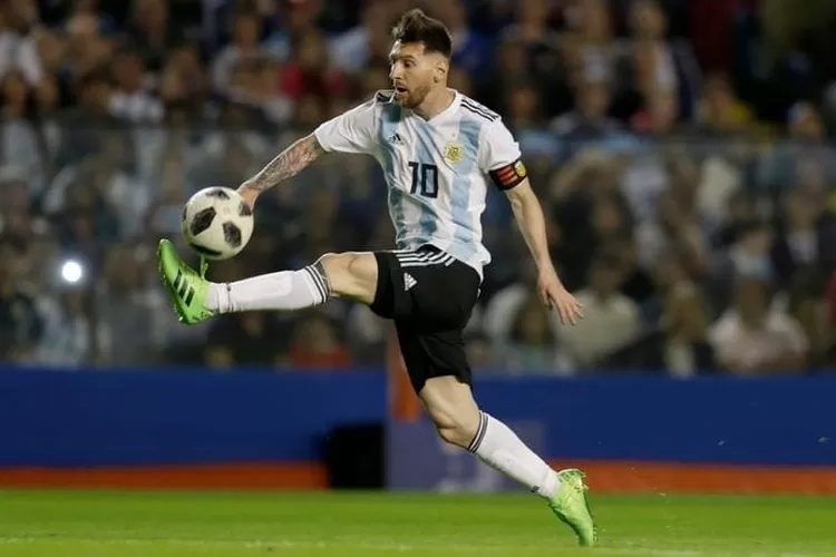 Pelatih Arab Saudi: Suatu Kehormatan Bermain Melawan Messi di