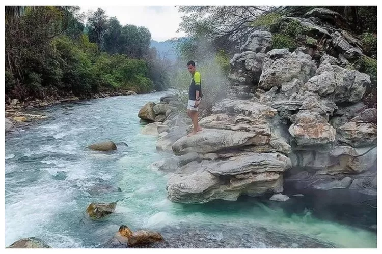 Inilah Rute Perjalanan Wisata &lsquo;Sungai Dua Rasa&rsquo; Sumatera Utara, Yuk Nikmati Sensasi Mandi di Air Panas Dingin (Instagram @wartapunyamedan)