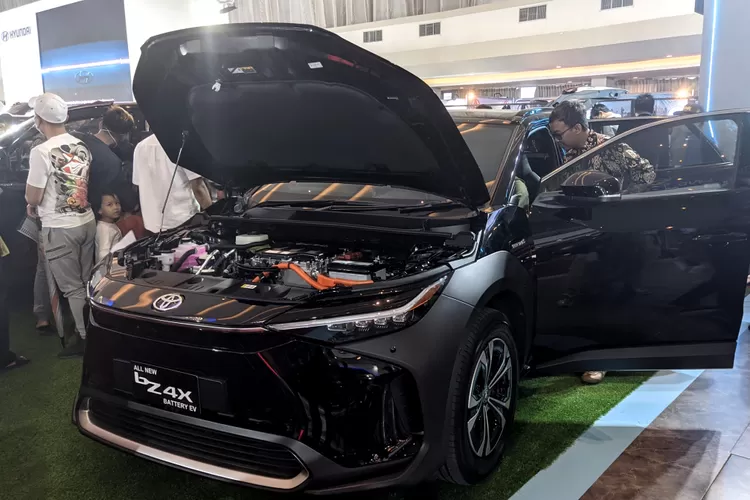 Toyota BZ4X, Battery EV Pertama Toyota Di Indonesia Hadir Di GIIAS ...