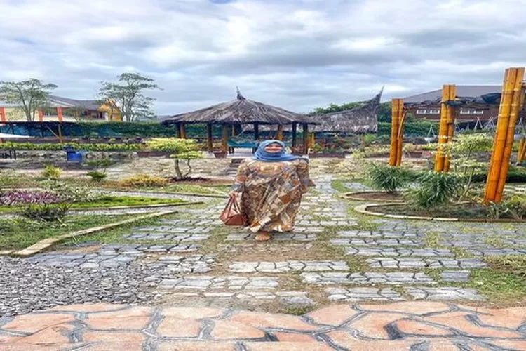 Keindahan yang ditawarkan tempat liburan akhir tahun terbaik di Kampuang Sarosah, Kabupaten Lima Puluh Kota, Sumatera Barat (Akun Instagram @kampuangsarosah)