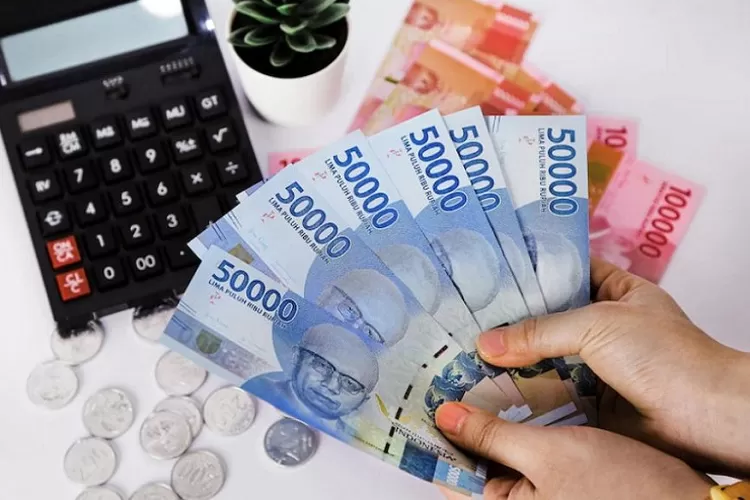 Ilustrasi -- Daftar 15 Kabupaten di Jawa Timur Dengan UMK Tertinggi Setelah Naik 6,5 Persen di Tahun 2025 (Freepik)