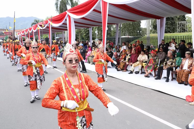 Pawai Budaya Kerajaan Digelar Di Borobudur, Ganjar : Ini Keragaman ...