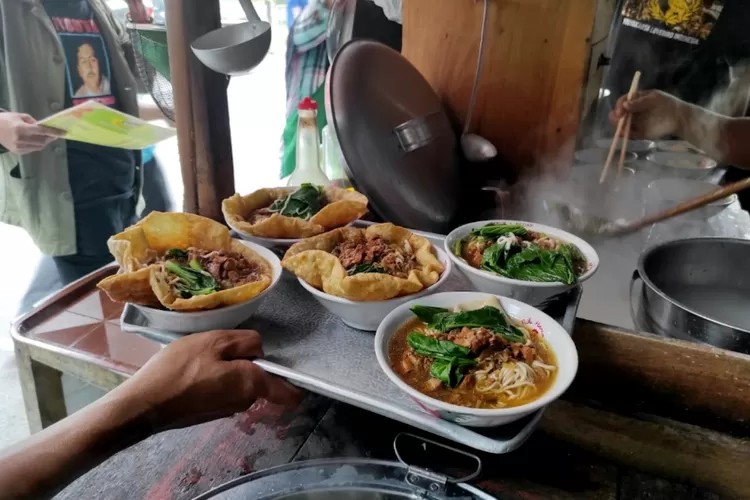 Inilah Warung Mie Ayam Paling Nampol Yang Hanya Bisa Kamu Jumpai Di