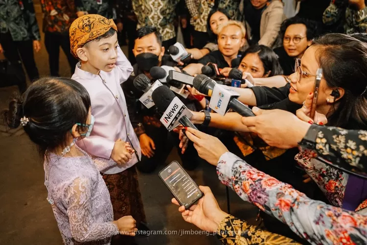 Menggemaskan Tingkah Lucu Jan Ethes Dan Sedah Mirah Di Pernikahan Kaesang Curi Perhatian Publik 