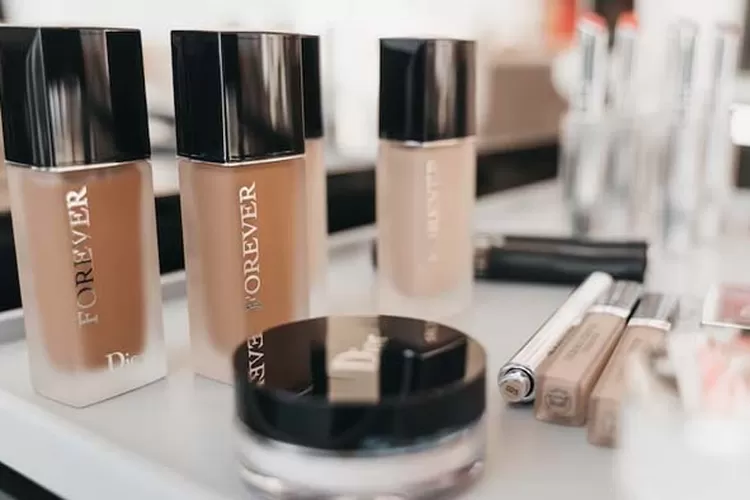 Tips Kecantikan: 3 Cara Memilih Shades Foundation Sesuai Warna Kulit ...