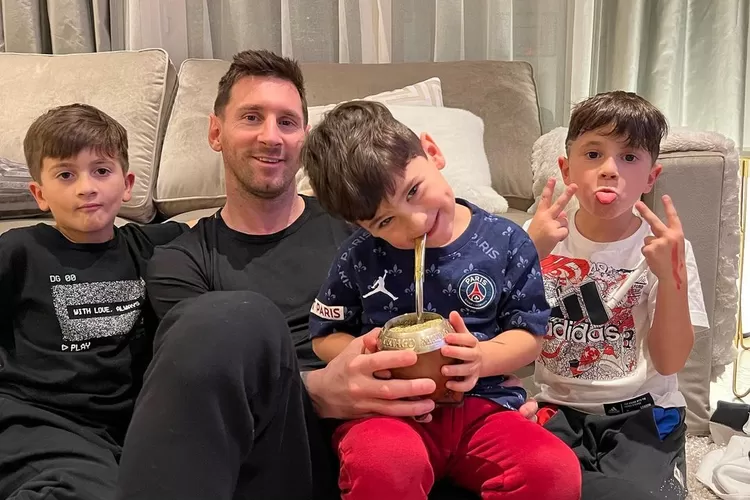 Apa Agama Lionel Messi Ini Profil Biodata Umur Anak dan Istri