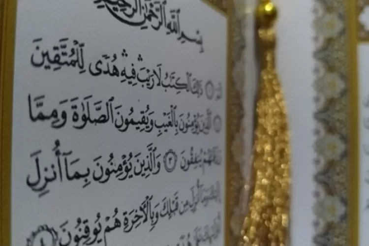 Surah Al Ikhlas Ayat Lengkap Dengan Bacaan Latin Beserta Terjemahan Bahasa Sunda Dan