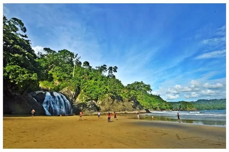 5 Pantai Wisata Terpopuler Di Malang, Cocok Untuk Liburan Akhir Tahun ...