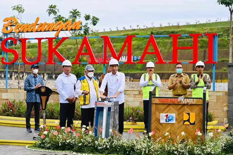 Kendalikan Banjir Di Jakarta, Presiden Jokowi Resmikan Bendungan Ciawi ...