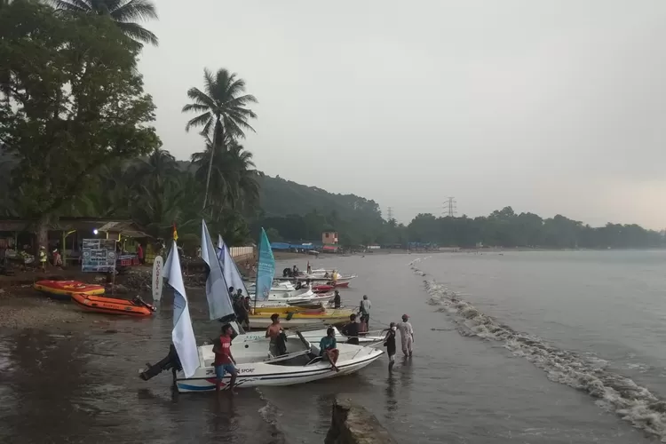 Kondisi Terkini Pesisir Labuan Pandeglang Setelah Dihantam Ombak