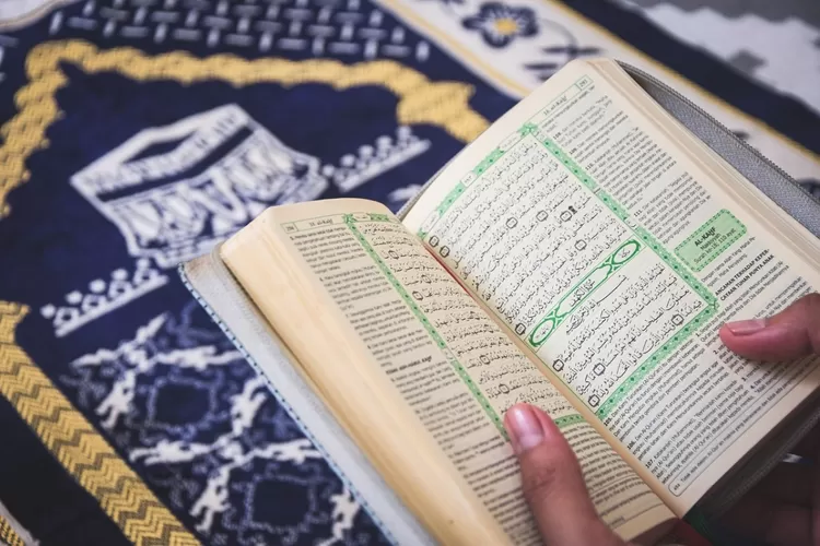 Bacaan Al Qur An Surat Yasin Dalam Ayat Lengkap Tulisan Arab Latin Dan Terjemahan Bahasa