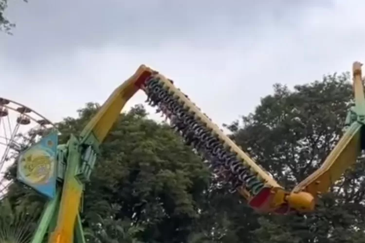 Viral Video Wahana Tornado Dufan Berhenti Mendadak Dalam Posisi