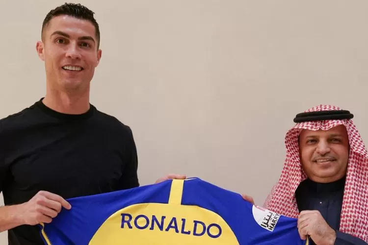 3 Triliun! Cristiano Ronaldo Resmi Gabung Al Nassr Hingga 2025, Jadi ...