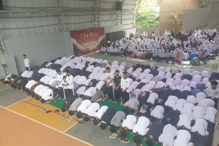 Ilustrasi shalat. Berikut jadwal shalat untuk jakarta