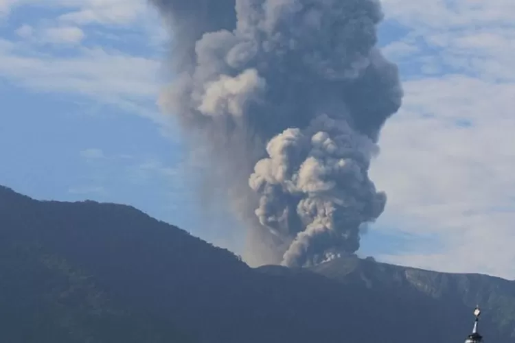 Update Gunung Marapi! Erupsi Kembali Terjadi, Kolom Abu Mencapai ...